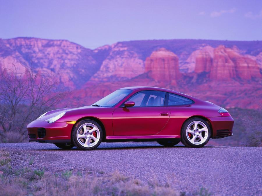  Porsche 911 Carrera 4S 2004 года  (фото 6 из 10)